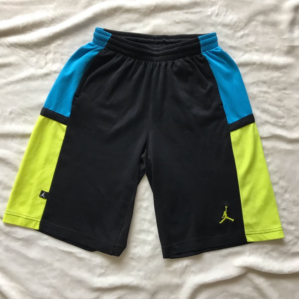Nike Air Jordan Big Boy shorts -size L ( for 12-13 yrs old kid)